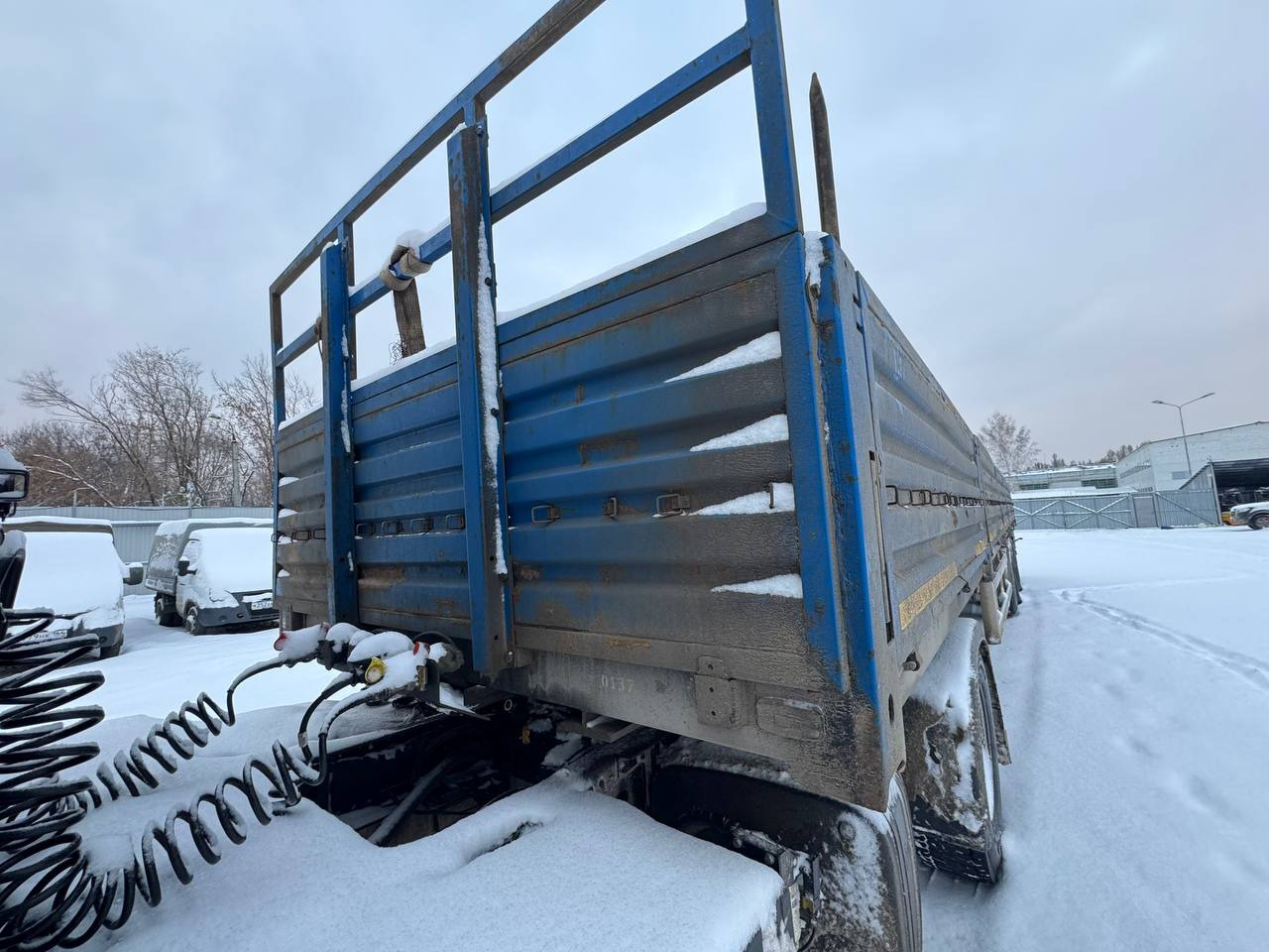 Туймазинский завод автобетоновозов 588513 - Бортовой полуприцеп/ Платформа: фото 2 Туймазинский завод автобетоновозов 588513 - Бортовой полуприцеп/ Платформа: фото 2