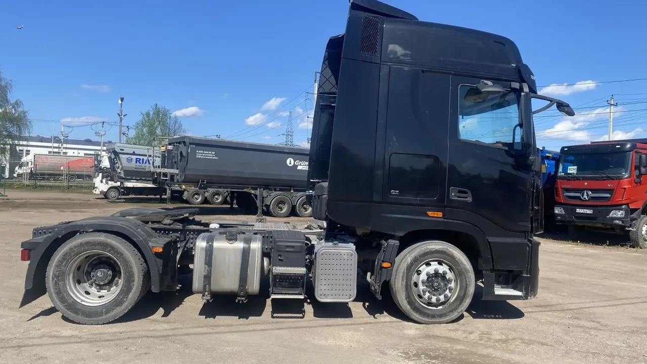 DongFeng DFH4180 - Тягач: фото 3 DongFeng DFH4180 - Тягач: фото 3