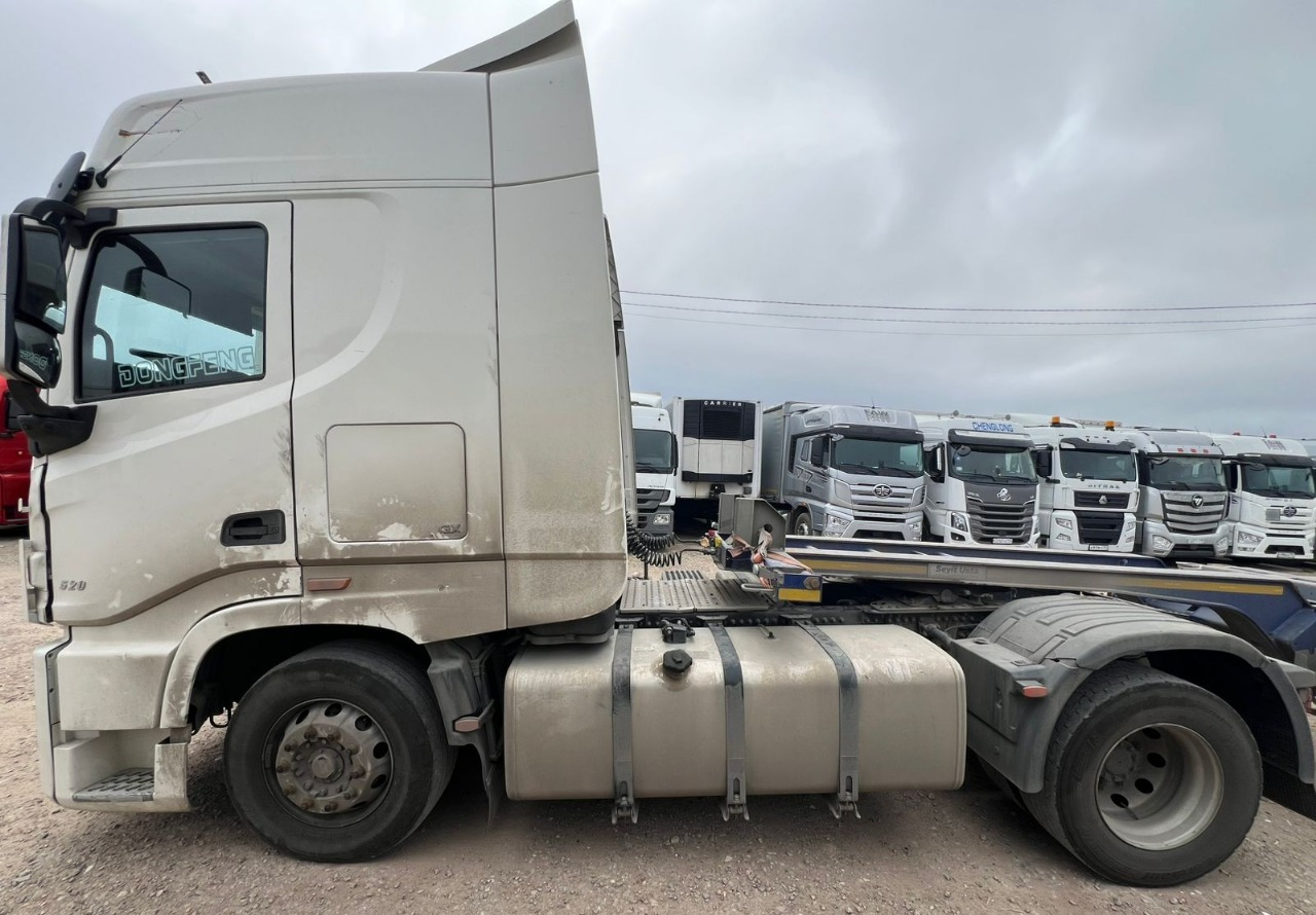DongFeng DFH4180 - Тягач: фото 1 DongFeng DFH4180 - Тягач: фото 1
