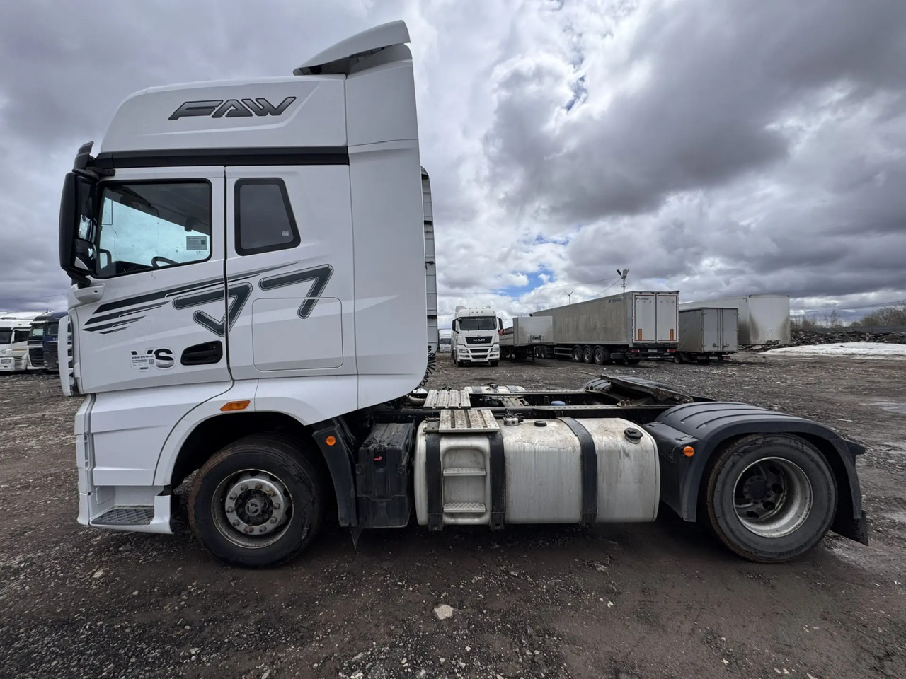 FAW CA4180P77K25E5 - Тягач: фото 4 FAW CA4180P77K25E5 - Тягач: фото 4