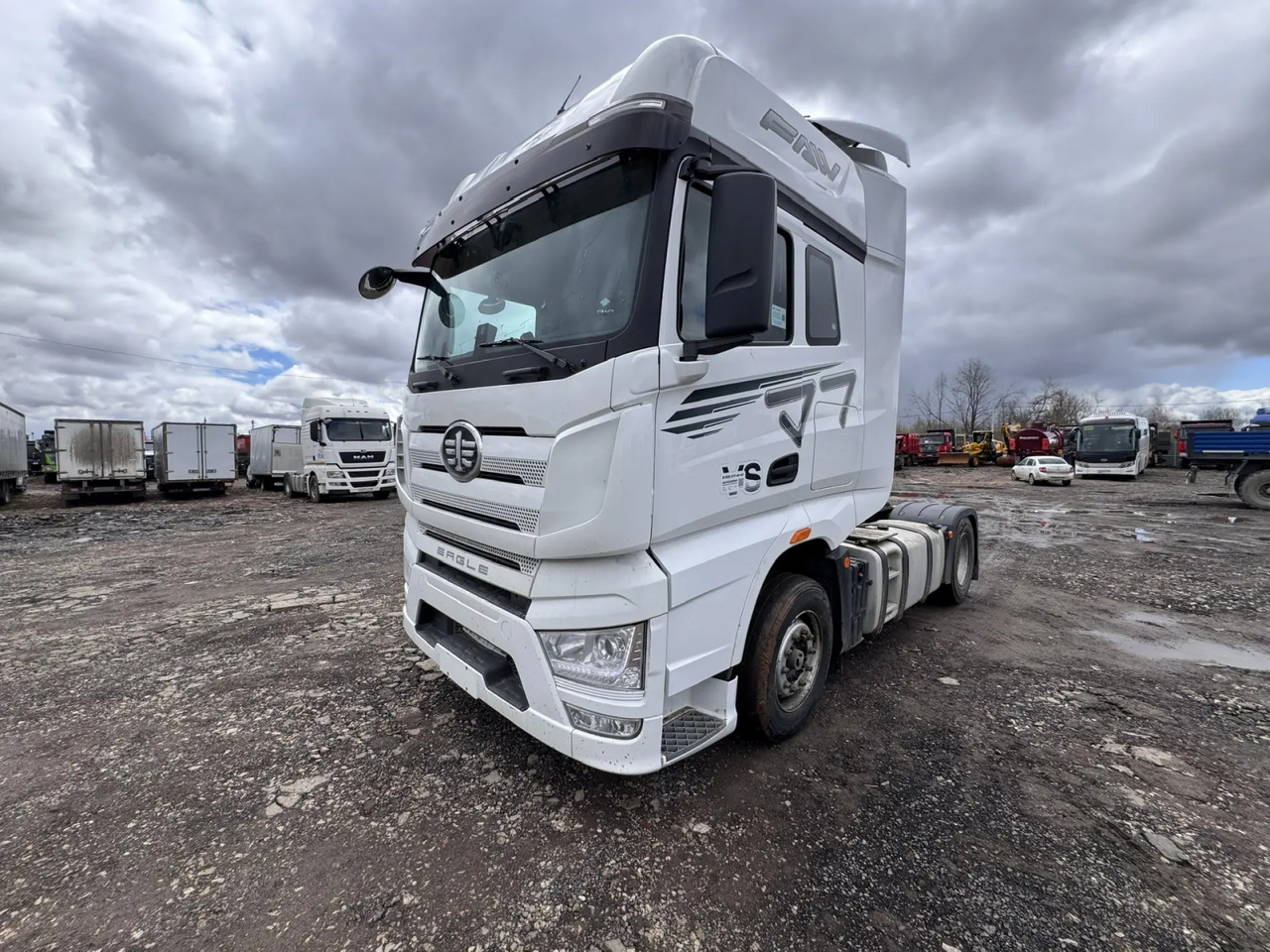 FAW CA4180P77K25E5 - Тягач: фото 2 FAW CA4180P77K25E5 - Тягач: фото 2