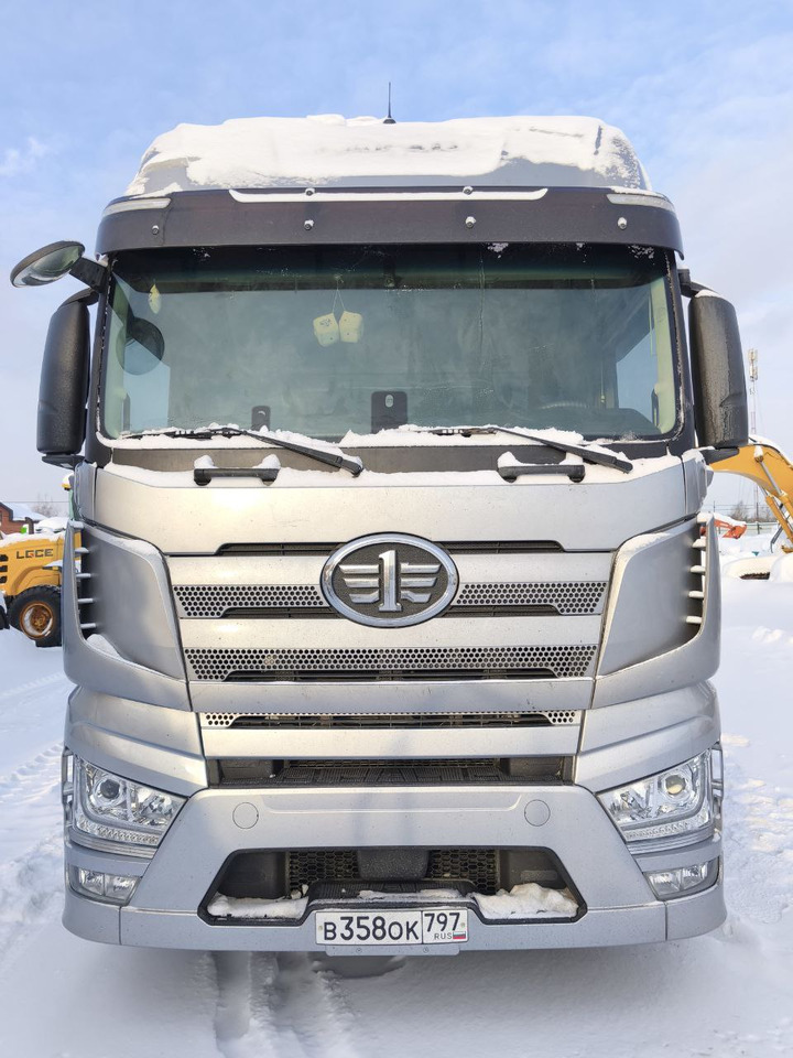 FAW CA4180P77K25E5 - Тягач: фото 1 FAW CA4180P77K25E5 - Тягач: фото 1