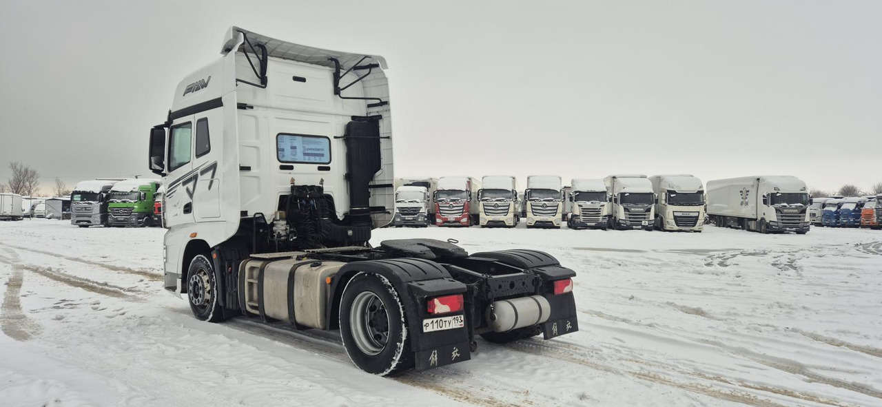 Тягач FAW CA4180P77K25E5: фото 6 Тягач FAW CA4180P77K25E5: фото 6