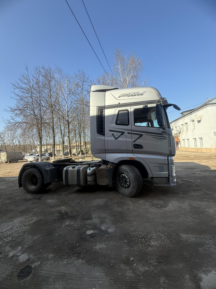 FAW CA4180P77K25E5 - Тягач: фото 2 FAW CA4180P77K25E5 - Тягач: фото 2
