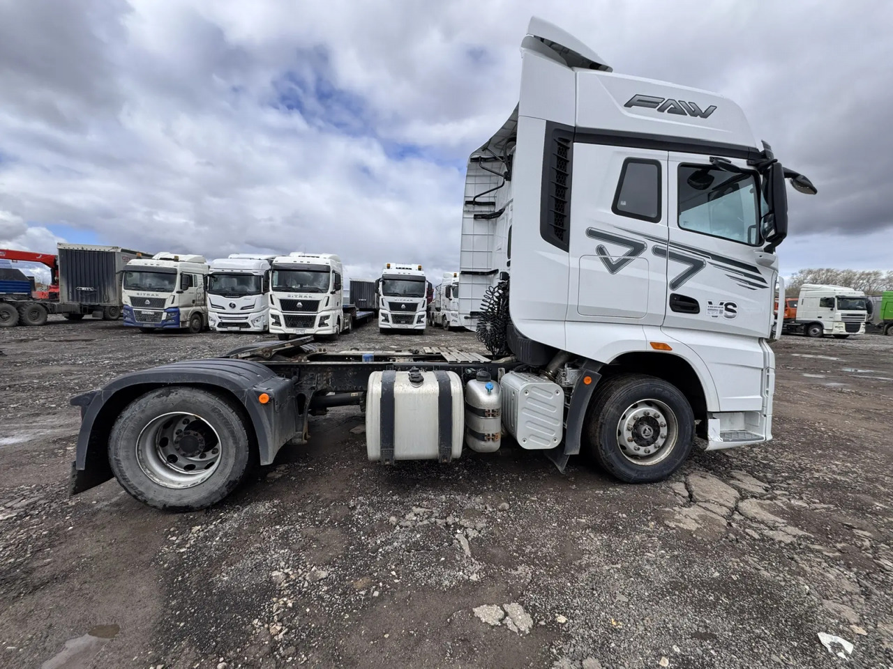 FAW CA4180P77K25E5 - Тягач: фото 5 FAW CA4180P77K25E5 - Тягач: фото 5