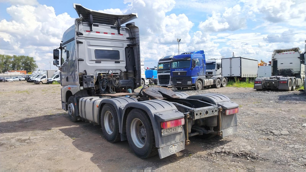 Тягач FAW CA4250P25K15T1E5A80: фото 7 Тягач FAW CA4250P25K15T1E5A80: фото 7