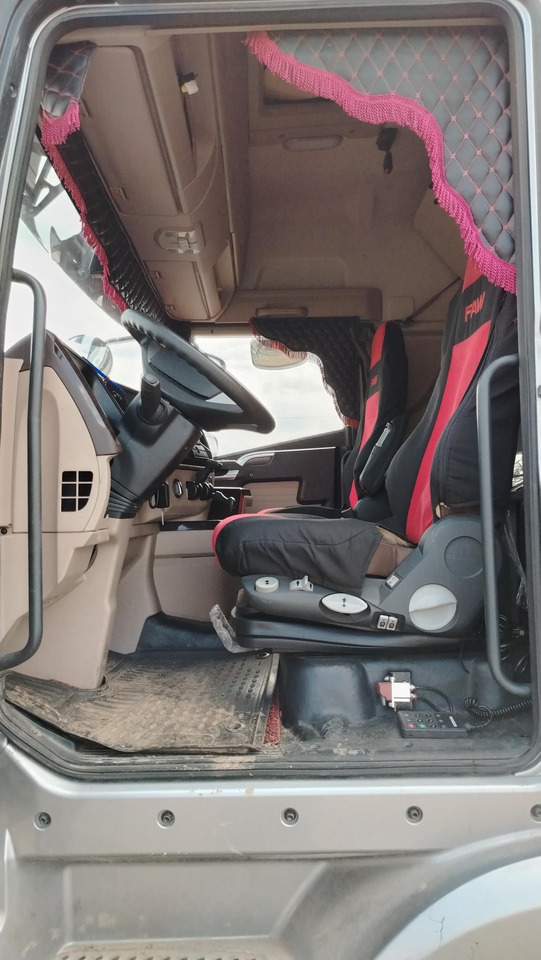 Тягач FAW CA4250P25K15T1E5A80: фото 9 Тягач FAW CA4250P25K15T1E5A80: фото 9