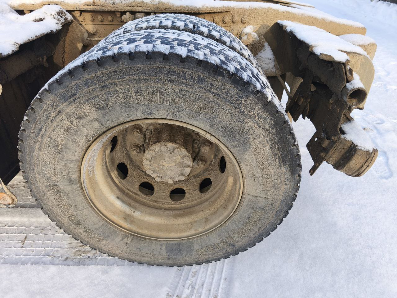 Тягач Foton BJ4189SLFKA: фото 8 Тягач Foton BJ4189SLFKA: фото 8