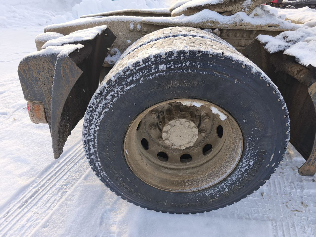 Тягач Foton BJ4189SLFKA: фото 7 Тягач Foton BJ4189SLFKA: фото 7