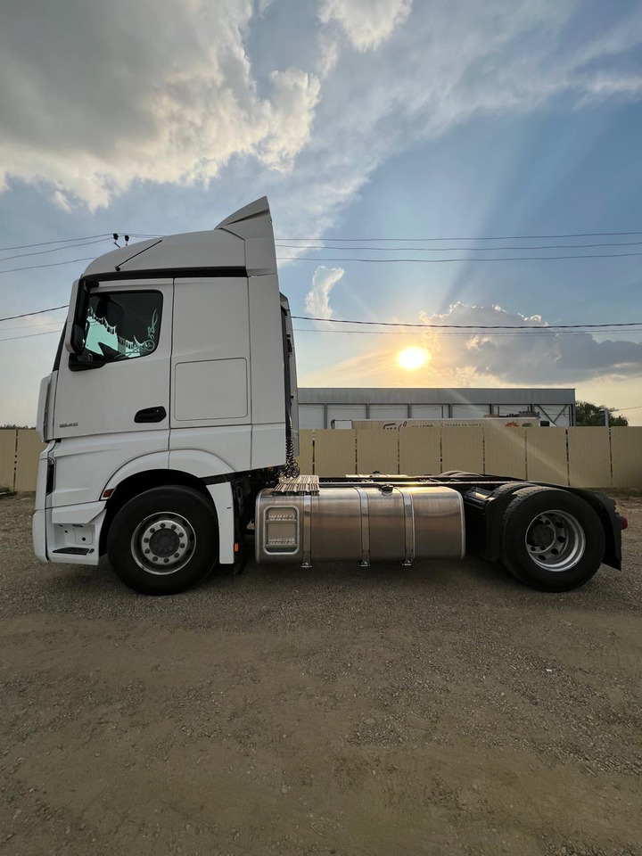 Mercedes-Benz 1845 LS - Тягач: фото 4 Mercedes-Benz 1845 LS - Тягач: фото 4