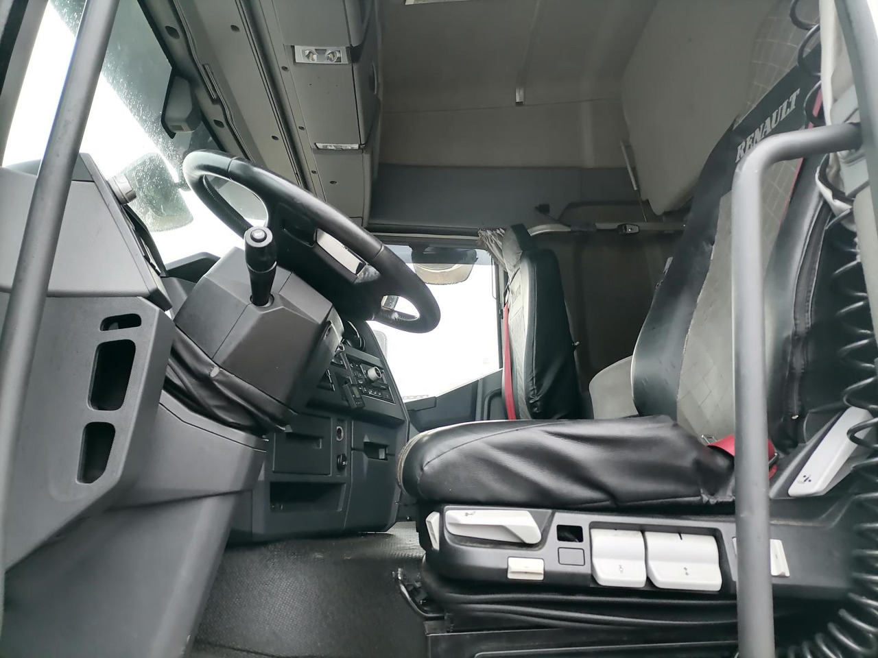 Тягач Renault T 4x2 530 л.с.: фото 10 Тягач Renault T 4x2 530 л.с.: фото 10