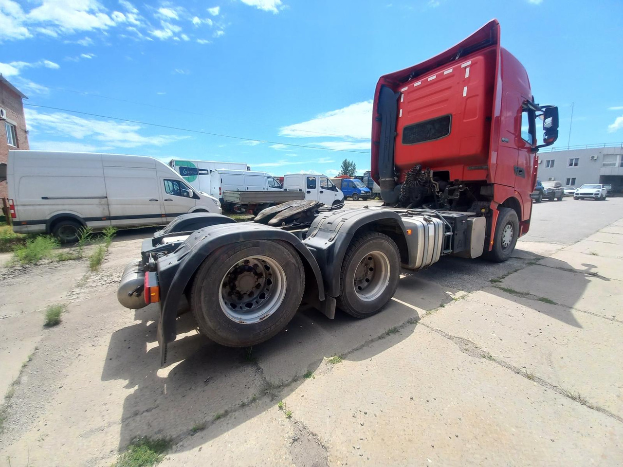 SINOTRUK ZZ4257V324HF1B - Тягач: фото 5 SINOTRUK ZZ4257V324HF1B - Тягач: фото 5