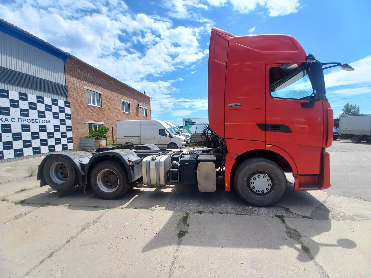 SINOTRUK ZZ4257V324HF1B - Тягач: фото 4 SINOTRUK ZZ4257V324HF1B - Тягач: фото 4