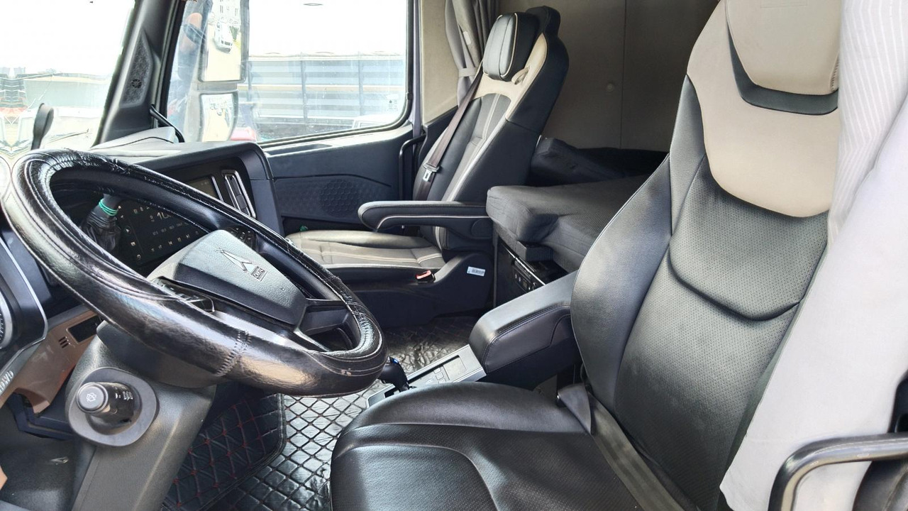 Тягач SINOTRUK ZZ4257V324HF1B: фото 9 Тягач SINOTRUK ZZ4257V324HF1B: фото 9