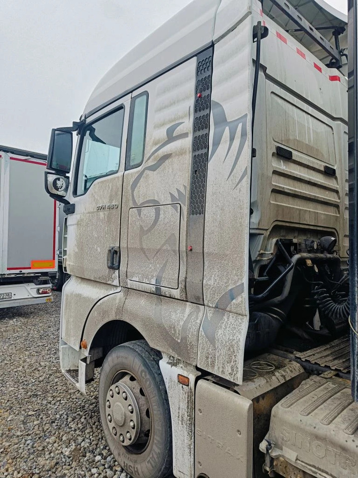 SITRAK ZZ4186V361HE - Тягач: фото 3 SITRAK ZZ4186V361HE - Тягач: фото 3