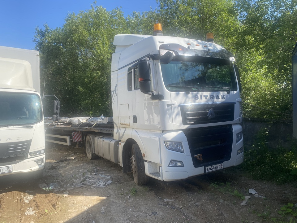 SITRAK ZZ4186V361HE - Тягач: фото 2 SITRAK ZZ4186V361HE - Тягач: фото 2