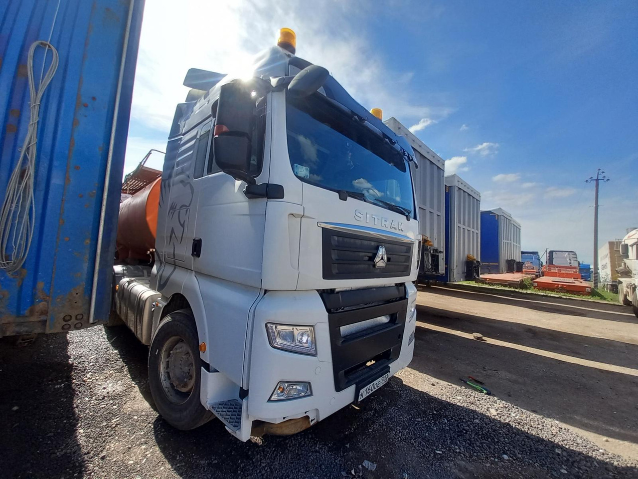 SITRAK ZZ4186V361HE - Тягач: фото 2 SITRAK ZZ4186V361HE - Тягач: фото 2