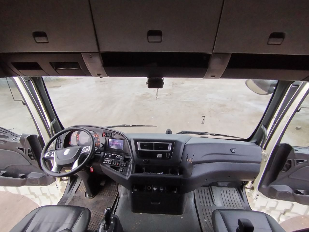 Тягач SITRAK ZZ4186V391HE: фото 8 Тягач SITRAK ZZ4186V391HE: фото 8