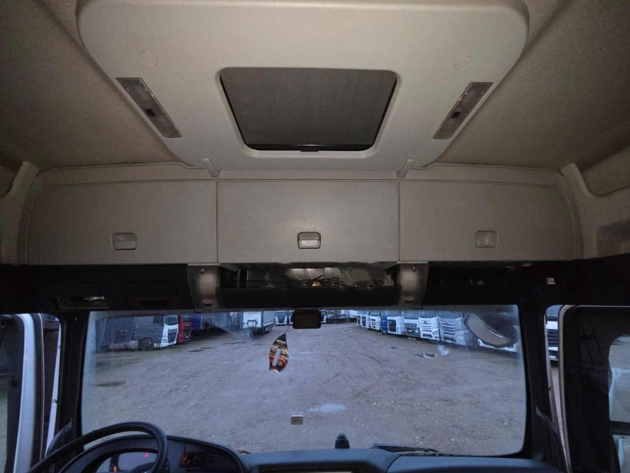 Тягач SITRAK ZZ4186V391HE: фото 10 Тягач SITRAK ZZ4186V391HE: фото 10