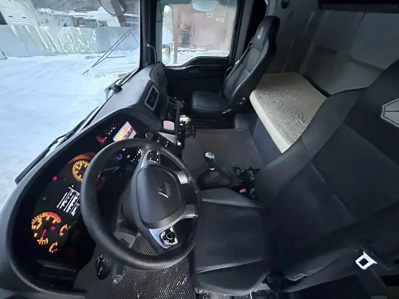 SITRAK ZZ4256V364HE - Тягач: фото 5 SITRAK ZZ4256V364HE - Тягач: фото 5