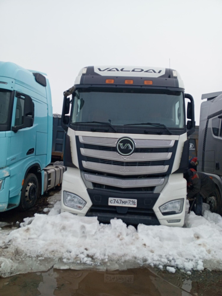 VALDAI FB2R13 - Тягач: фото 1 VALDAI FB2R13 - Тягач: фото 1