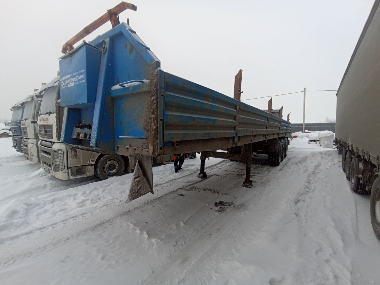 УралСпецТранс 946518-A1-03 - Бортовой полуприцеп/ Платформа: фото 3 УралСпецТранс 946518-A1-03 - Бортовой полуприцеп/ Платформа: фото 3