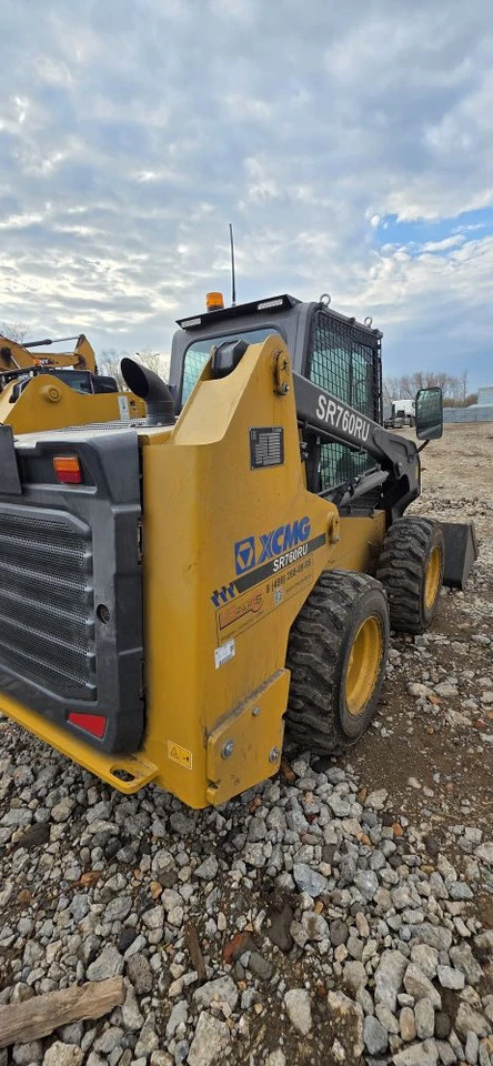 XCMG SR760RU - Мини-погрузчик (с бортовым поворотом): фото 4 XCMG SR760RU - Мини-погрузчик (с бортовым поворотом): фото 4