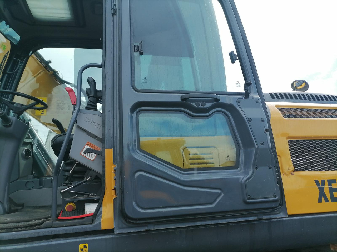 Колёсный экскаватор XCMG XE150WD: фото 10