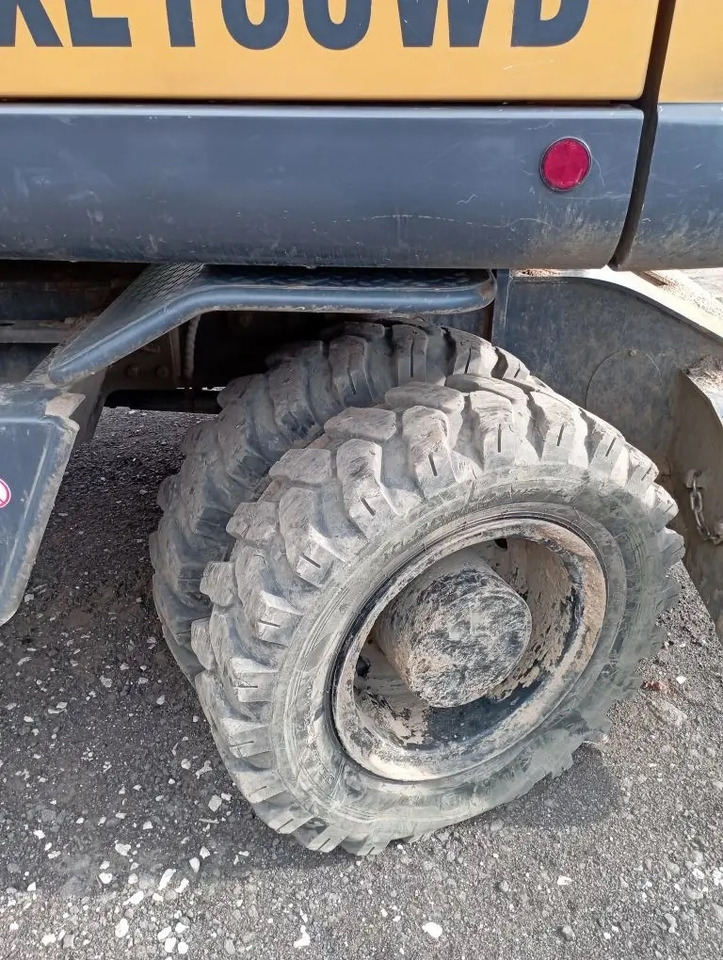 Колёсный экскаватор XCMG XE180WD: фото 6 Колёсный экскаватор XCMG XE180WD: фото 6