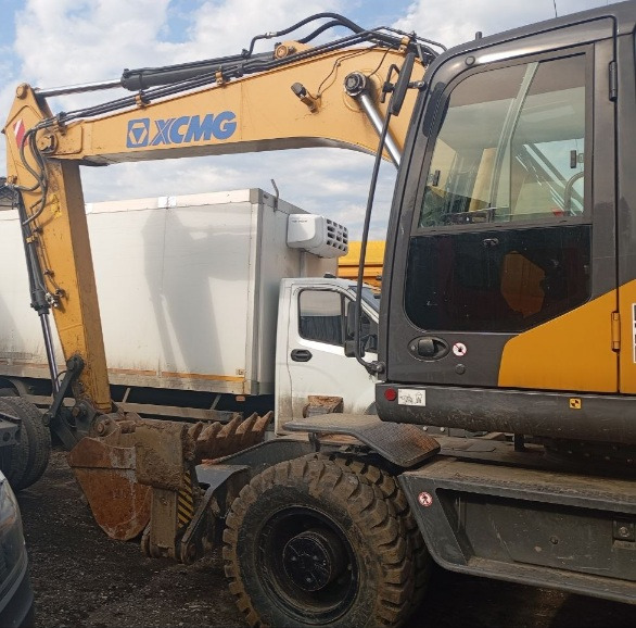 XCMG XE180WD - Колёсный экскаватор: фото 3 XCMG XE180WD - Колёсный экскаватор: фото 3