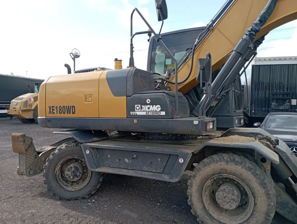 XCMG XE180WD - Колёсный экскаватор: фото 3 XCMG XE180WD - Колёсный экскаватор: фото 3