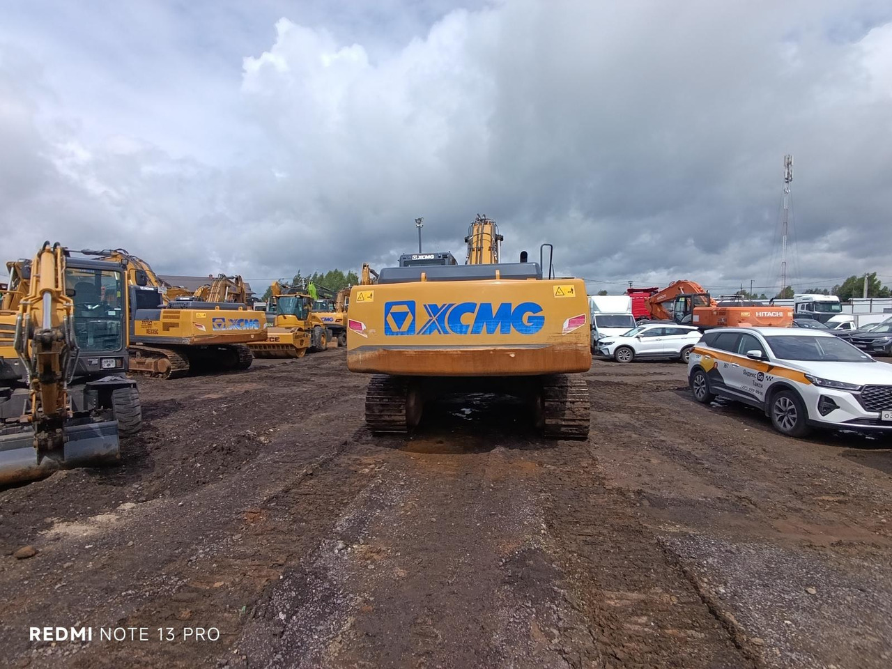 Гусеничный экскаватор XCMG XE335C: фото 6 Гусеничный экскаватор XCMG XE335C: фото 6