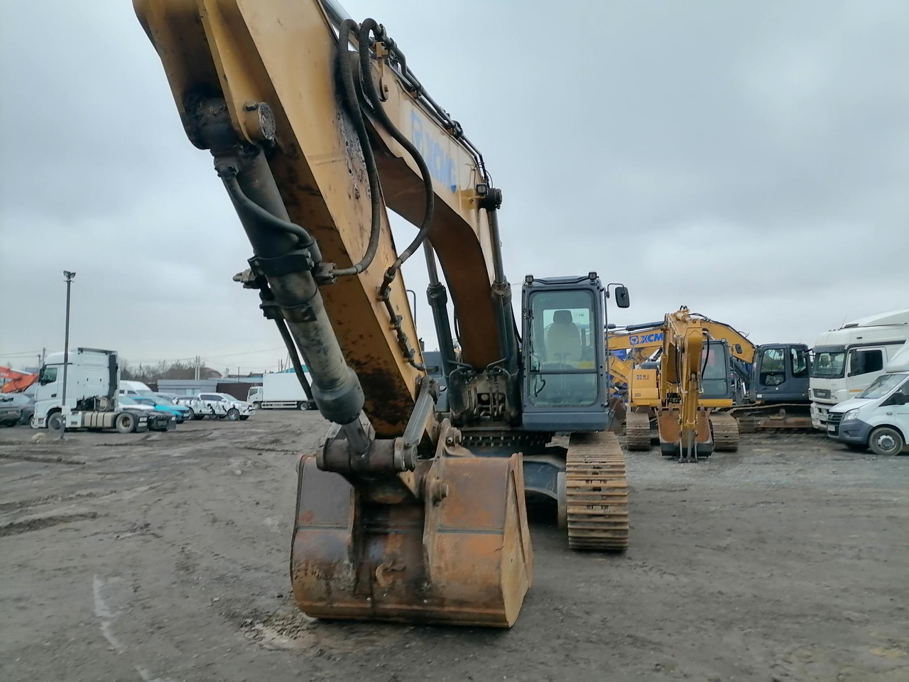 XCMG XE370CA - Гусеничный экскаватор: фото 1 XCMG XE370CA - Гусеничный экскаватор: фото 1