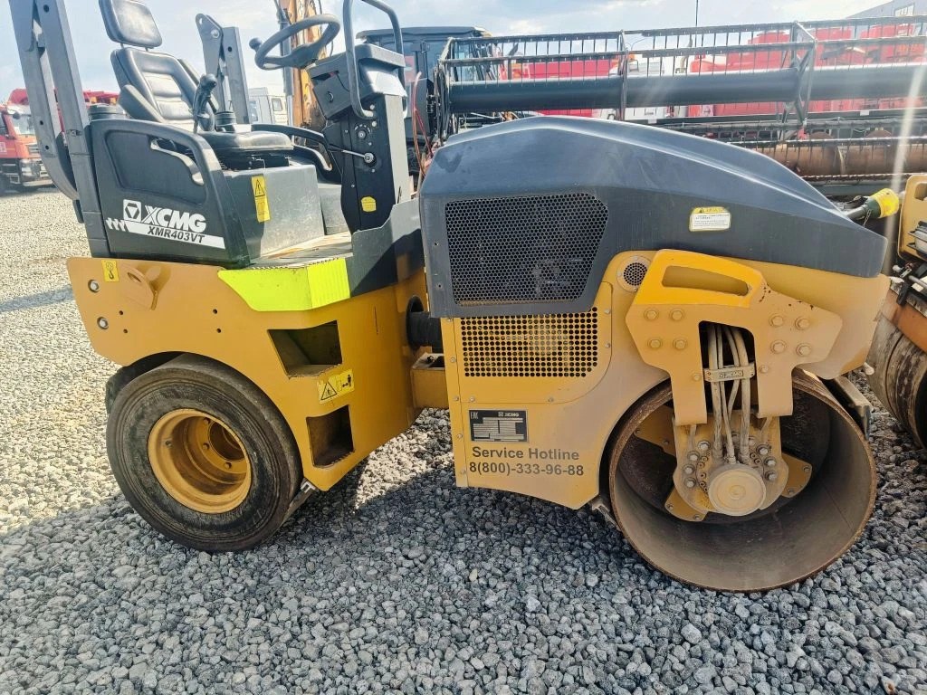 XCMG XMR403VT - Комбинированный каток: фото 2 XCMG XMR403VT - Комбинированный каток: фото 2