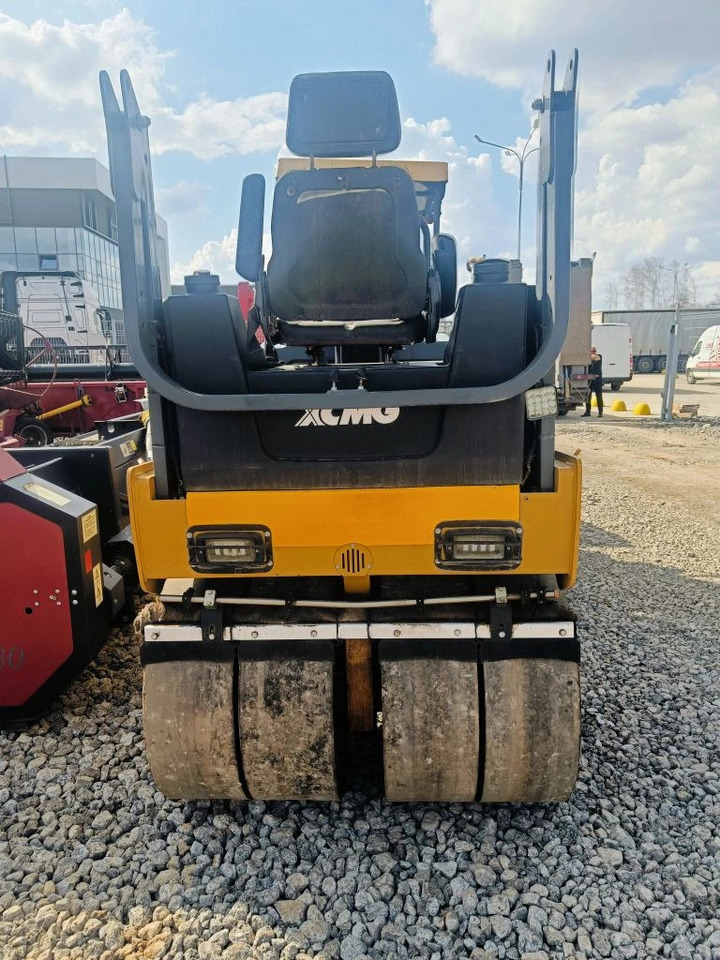 XCMG XMR403VT - Комбинированный каток: фото 1 XCMG XMR403VT - Комбинированный каток: фото 1