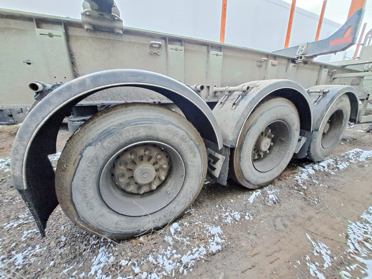 Полуприцеп лесовоз, сортиментовоз Zaslaw D-651A: фото 10 Полуприцеп лесовоз, сортиментовоз Zaslaw D-651A: фото 10