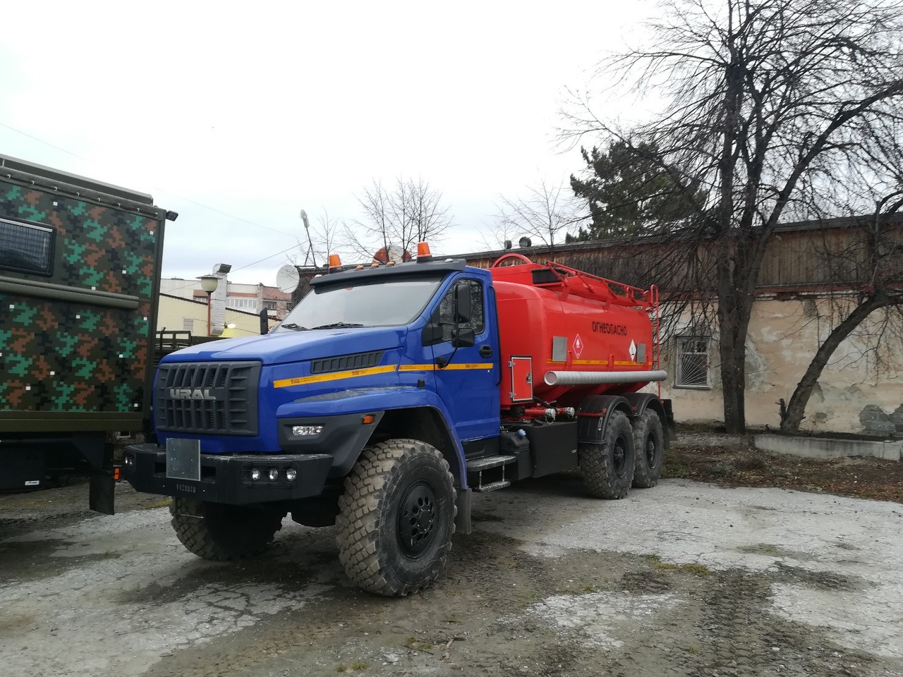 Урал 4320 NEXT Автотопливозаправщик АТЗ-10 ДОПОГ - Грузовик с цистерной: фото 1 Урал 4320 NEXT Автотопливозаправщик АТЗ-10 ДОПОГ - Грузовик с цистерной: фото 1