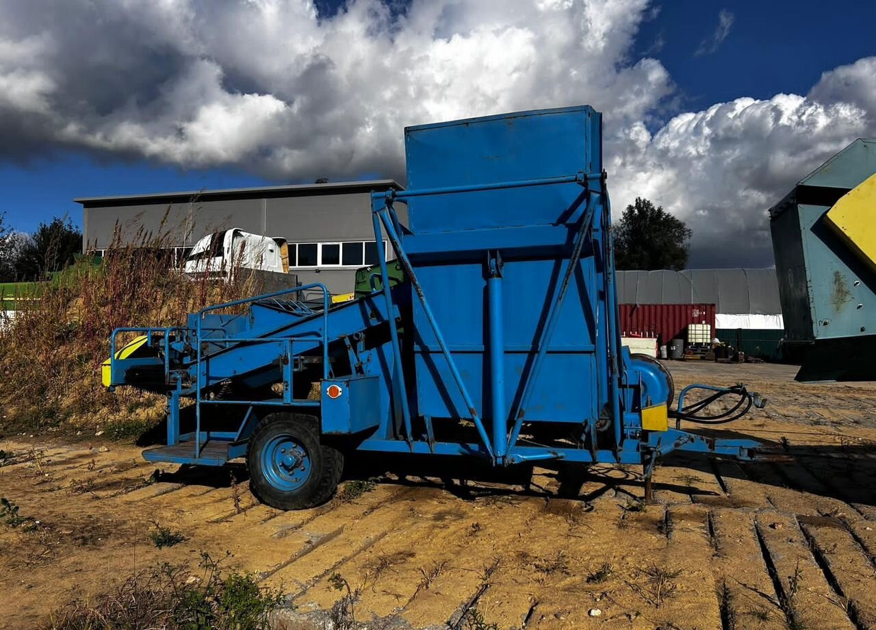 Bolko Z-643 - Картофелеуборочный комбайн: фото 3 Bolko Z-643 - Картофелеуборочный комбайн: фото 3