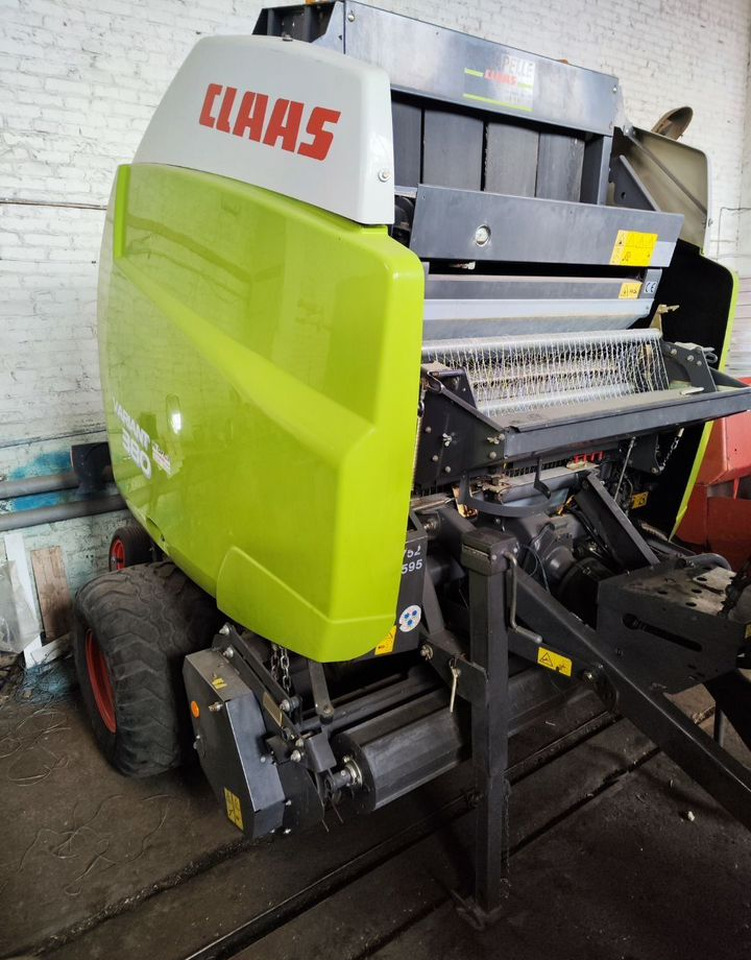 Claas Variant 380 - Пресс-подборщик рулонный: фото 1 Claas Variant 380 - Пресс-подборщик рулонный: фото 1