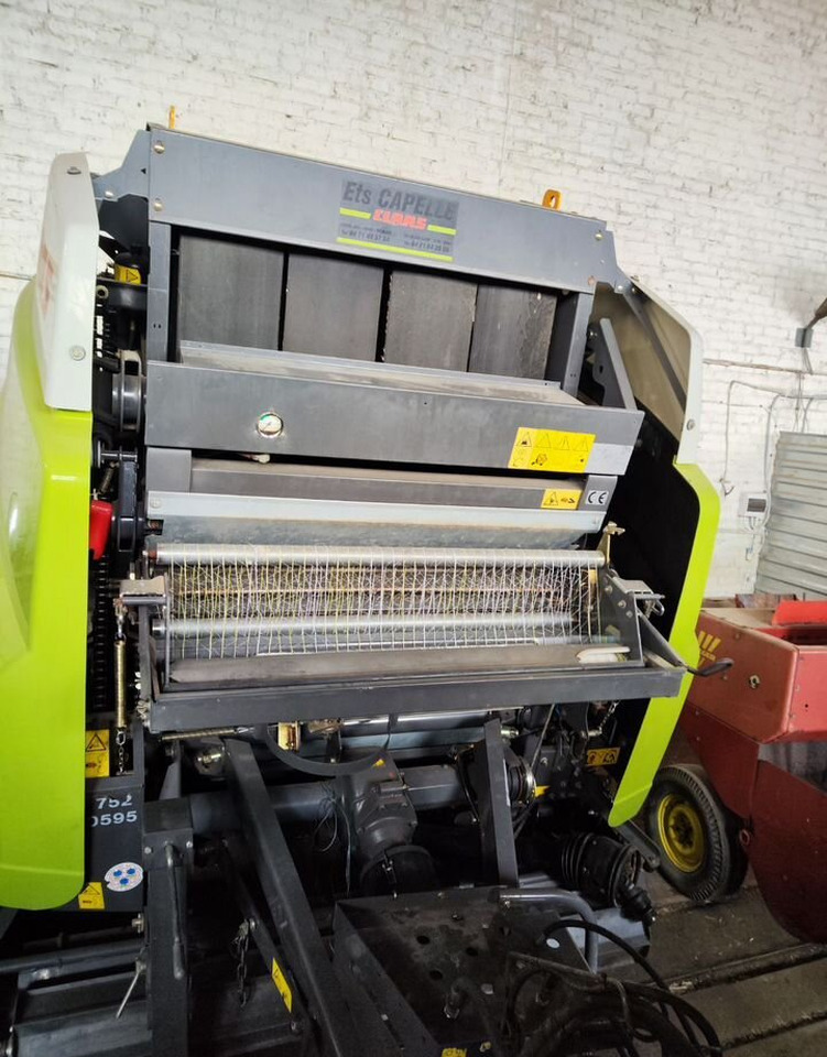 Claas Variant 380 - Пресс-подборщик рулонный: фото 4 Claas Variant 380 - Пресс-подборщик рулонный: фото 4