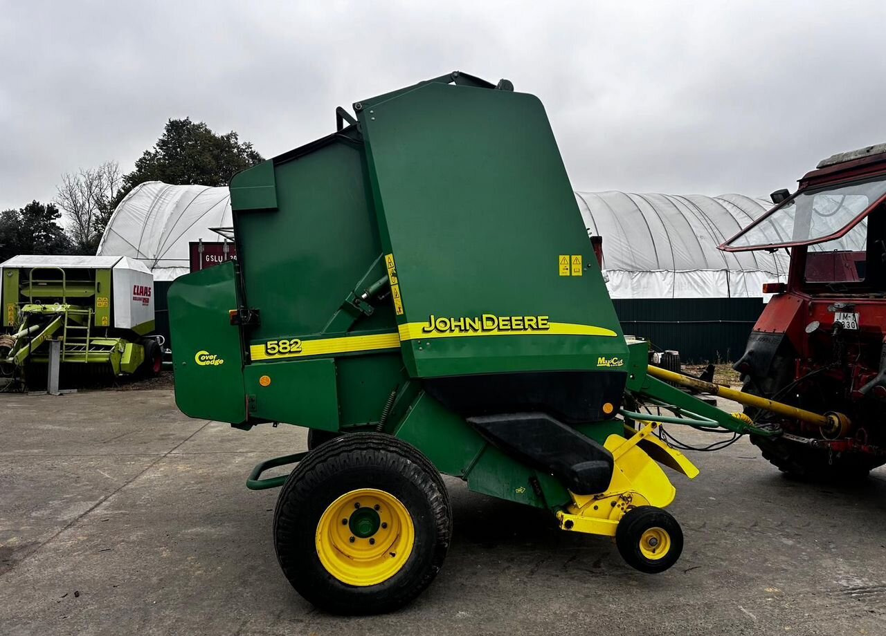 Пресс-подборщик рулонный John Deere 582: фото 6