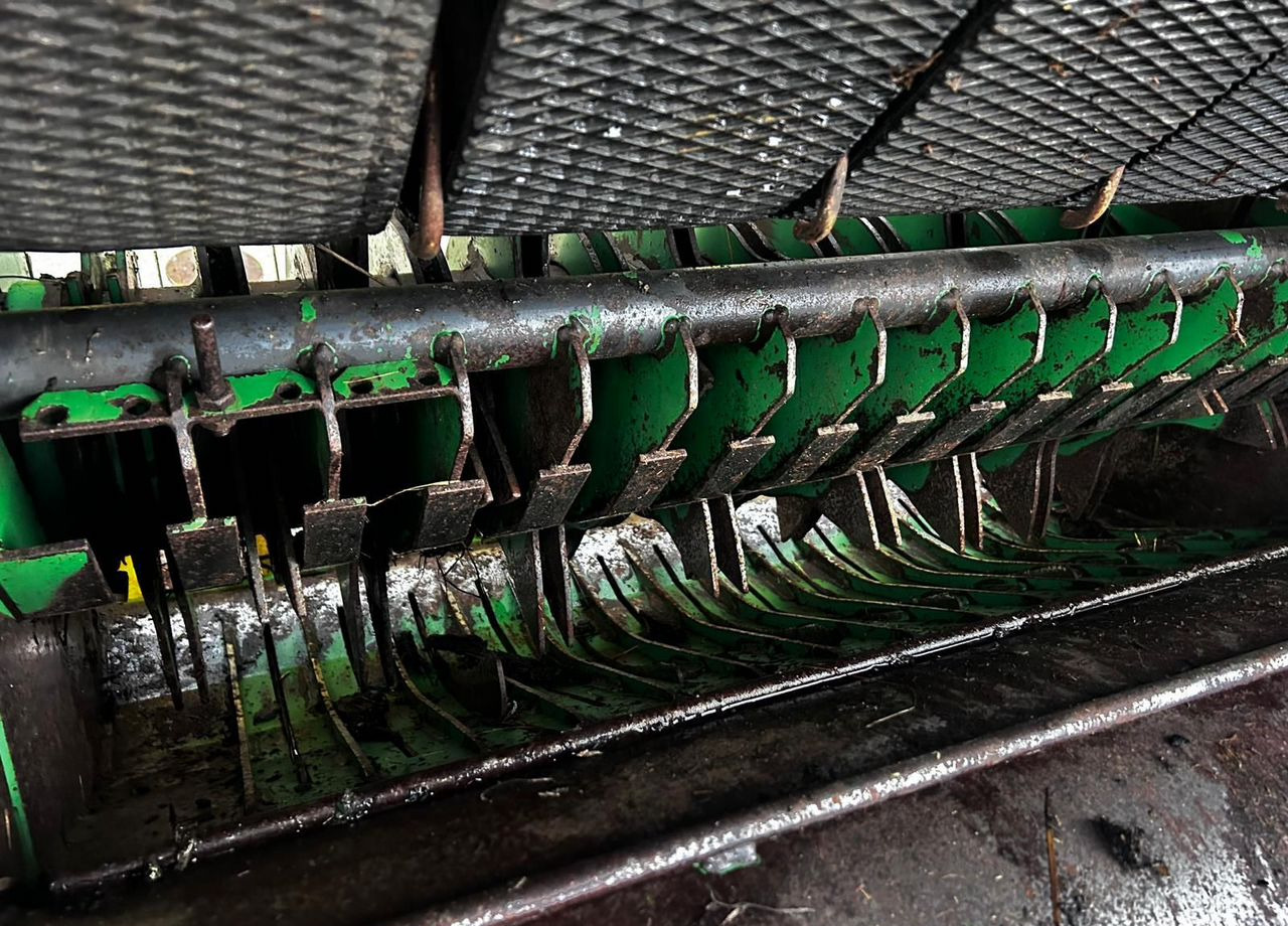Пресс-подборщик рулонный John Deere 582: фото 18