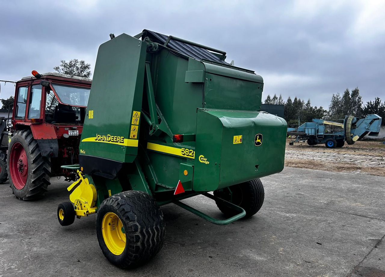 Пресс-подборщик рулонный John Deere 582: фото 7