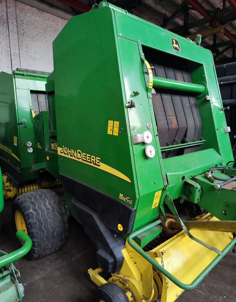 Пресс-подборщик рулонный John Deere 582: фото 7