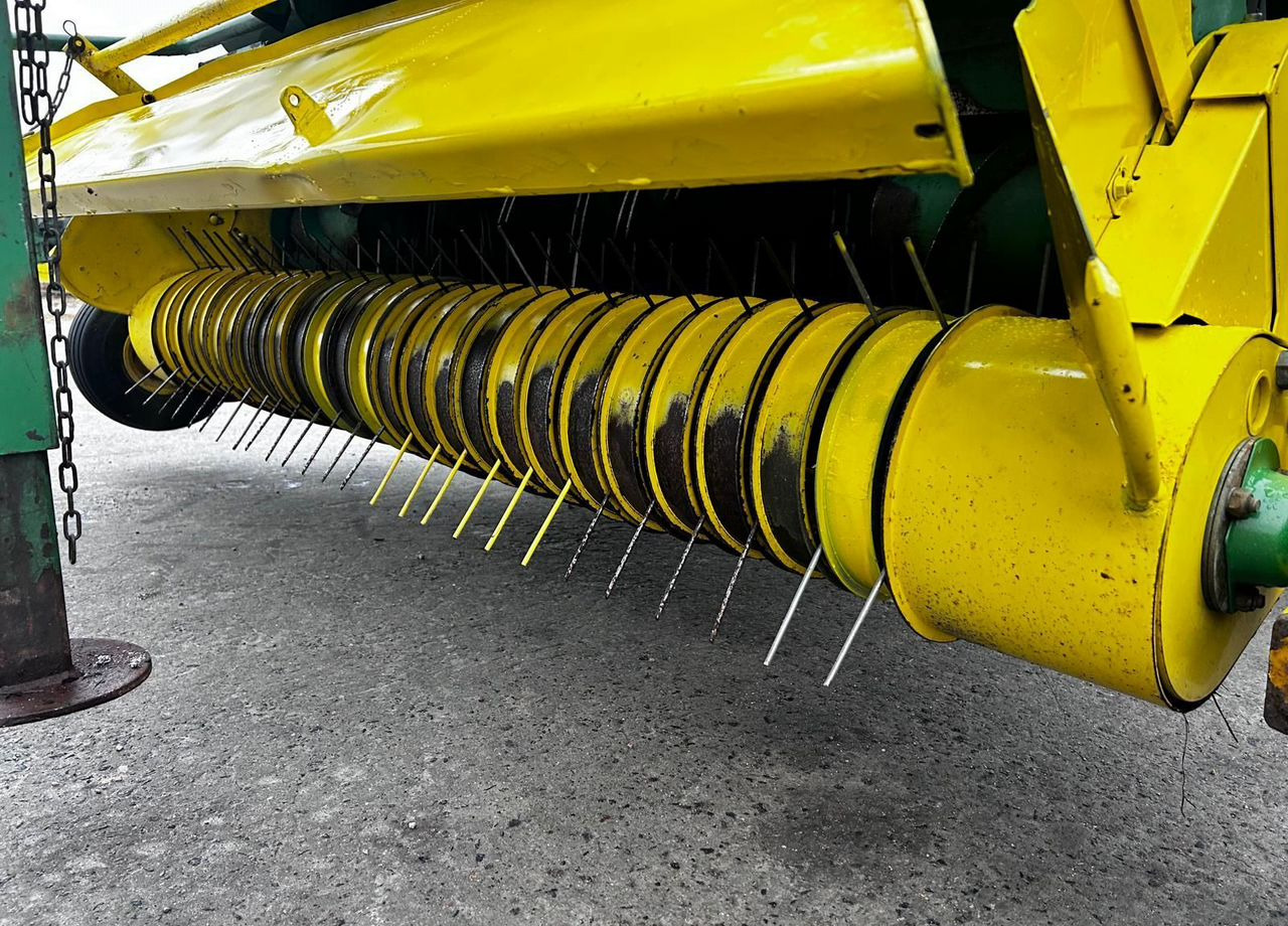 John Deere 582 - Пресс-подборщик рулонный: фото 4 John Deere 582 - Пресс-подборщик рулонный: фото 4