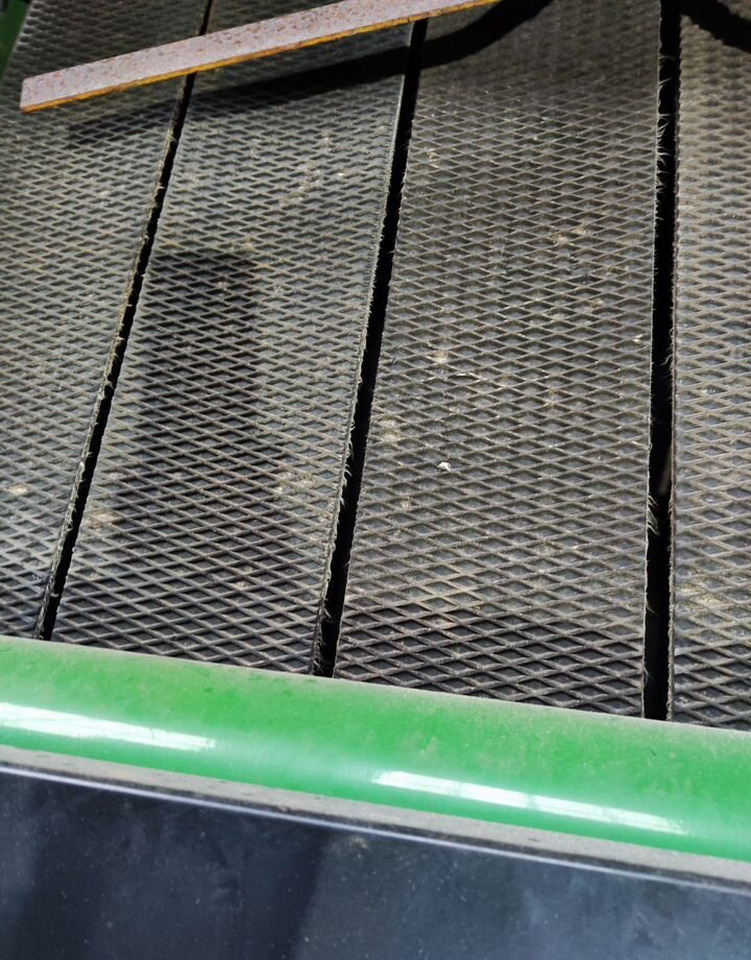 Пресс-подборщик рулонный John Deere 592: фото 10