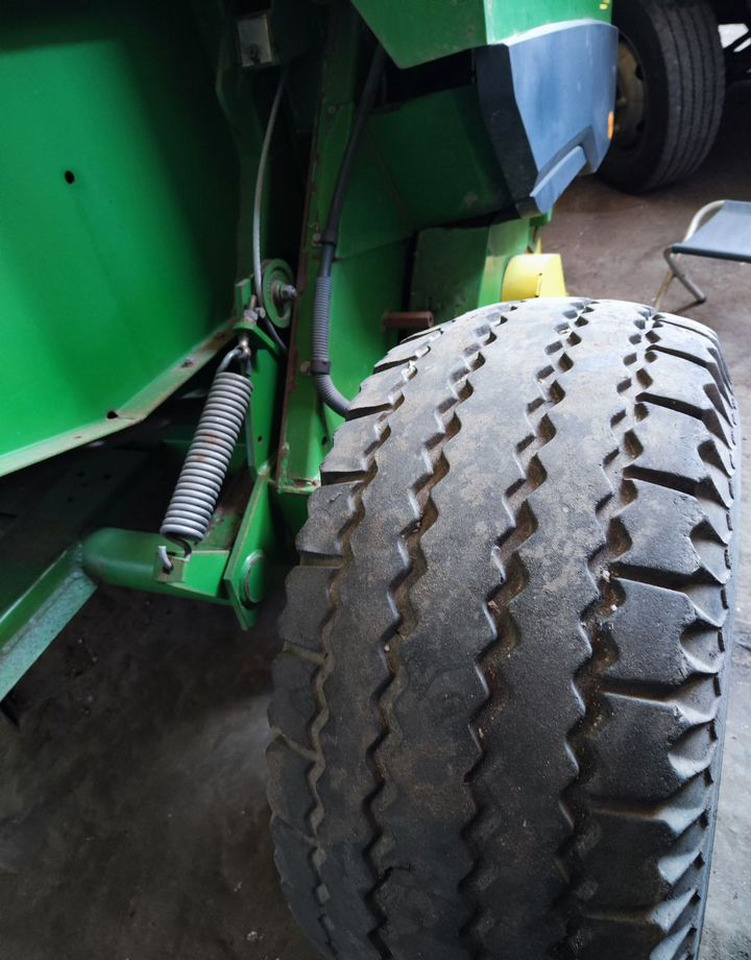 John Deere 592 - Пресс-подборщик рулонный: фото 5 John Deere 592 - Пресс-подборщик рулонный: фото 5