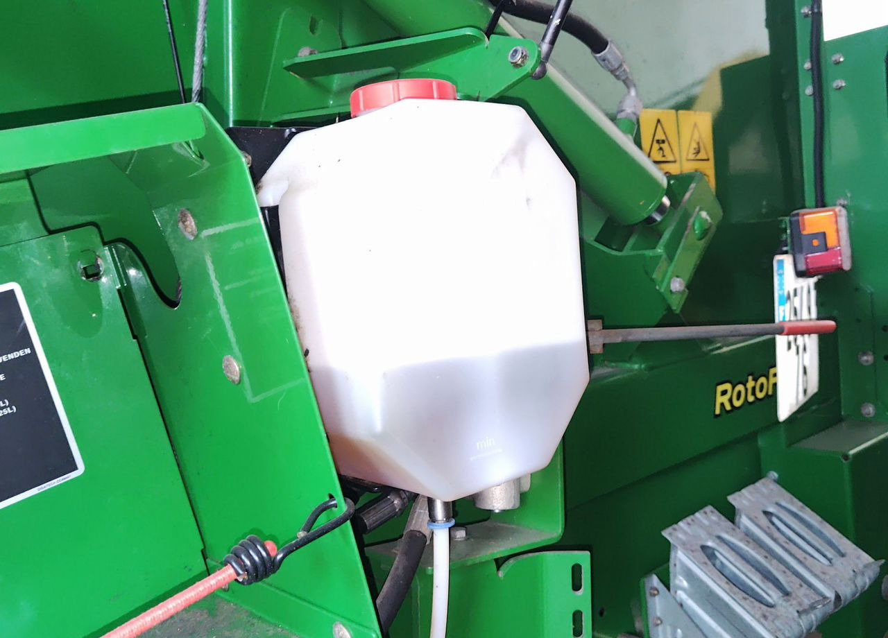 John Deere 854 - Пресс-подборщик рулонный: фото 5 John Deere 854 - Пресс-подборщик рулонный: фото 5