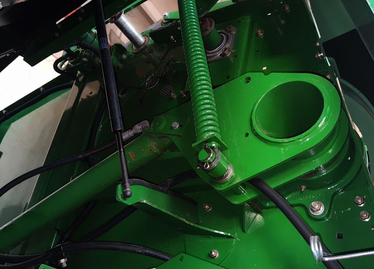 Пресс-подборщик рулонный John Deere 854: фото 13
