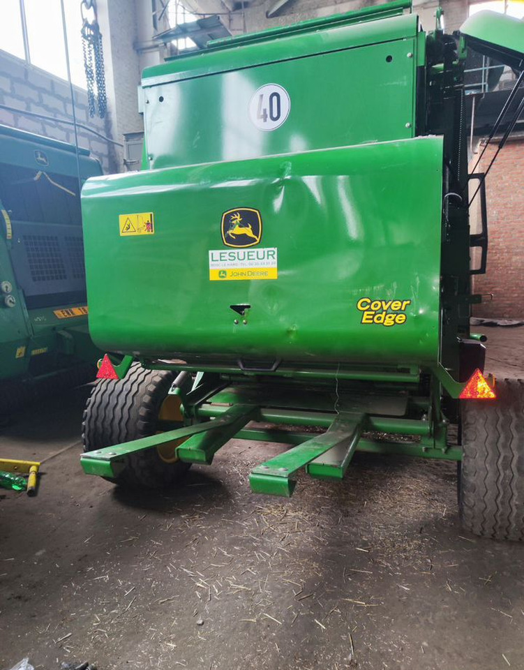 Пресс-подборщик рулонный John Deere 854: фото 11